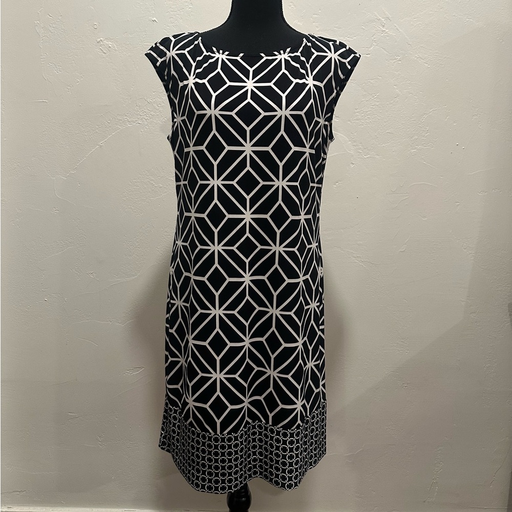 Donna Morgan Black & White Geometric MIDI Dress with Cap Sleeves — Size 10